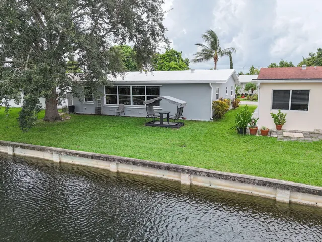 28-web-or-mls-4312 NW 47th St_28