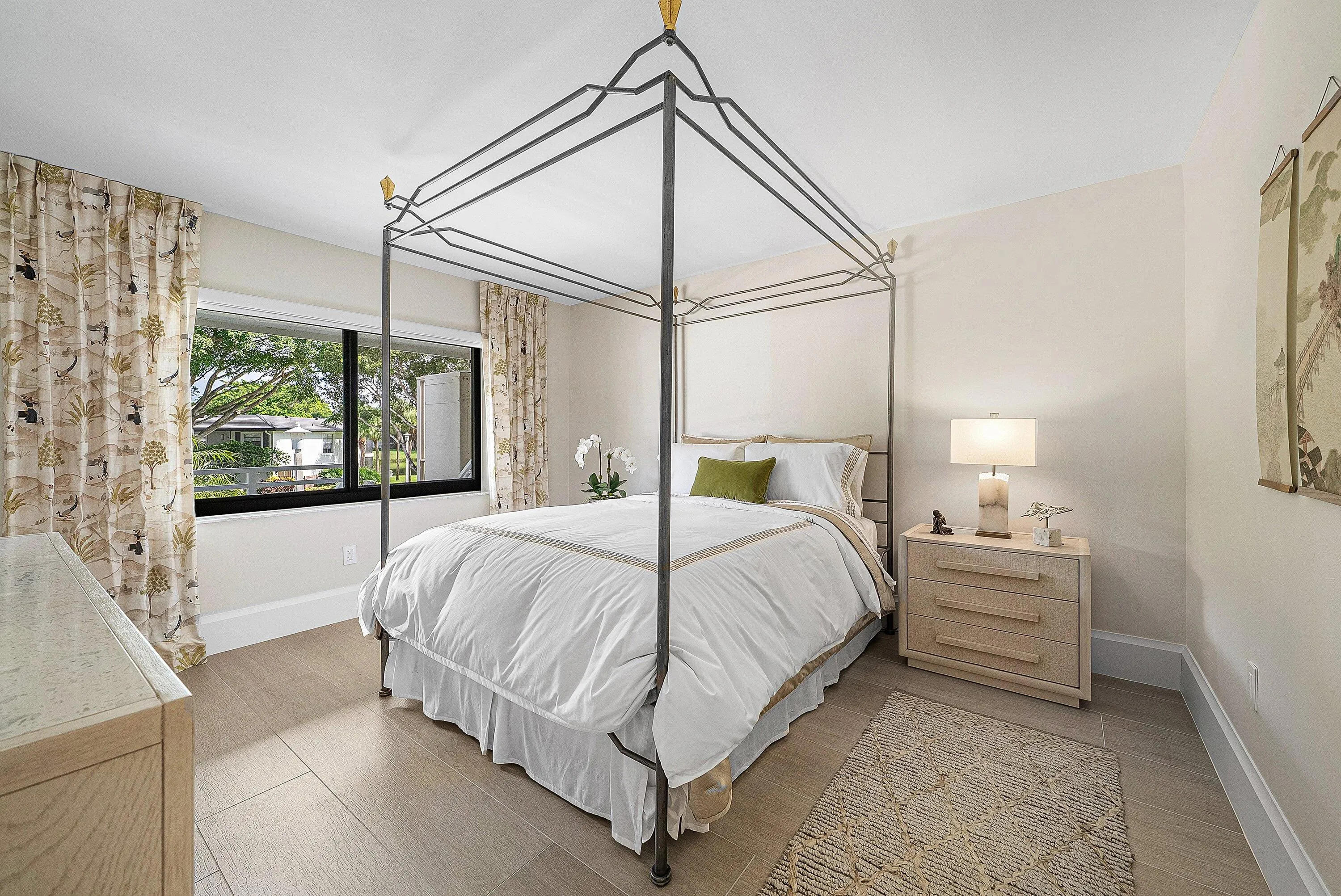 Guest bedroom