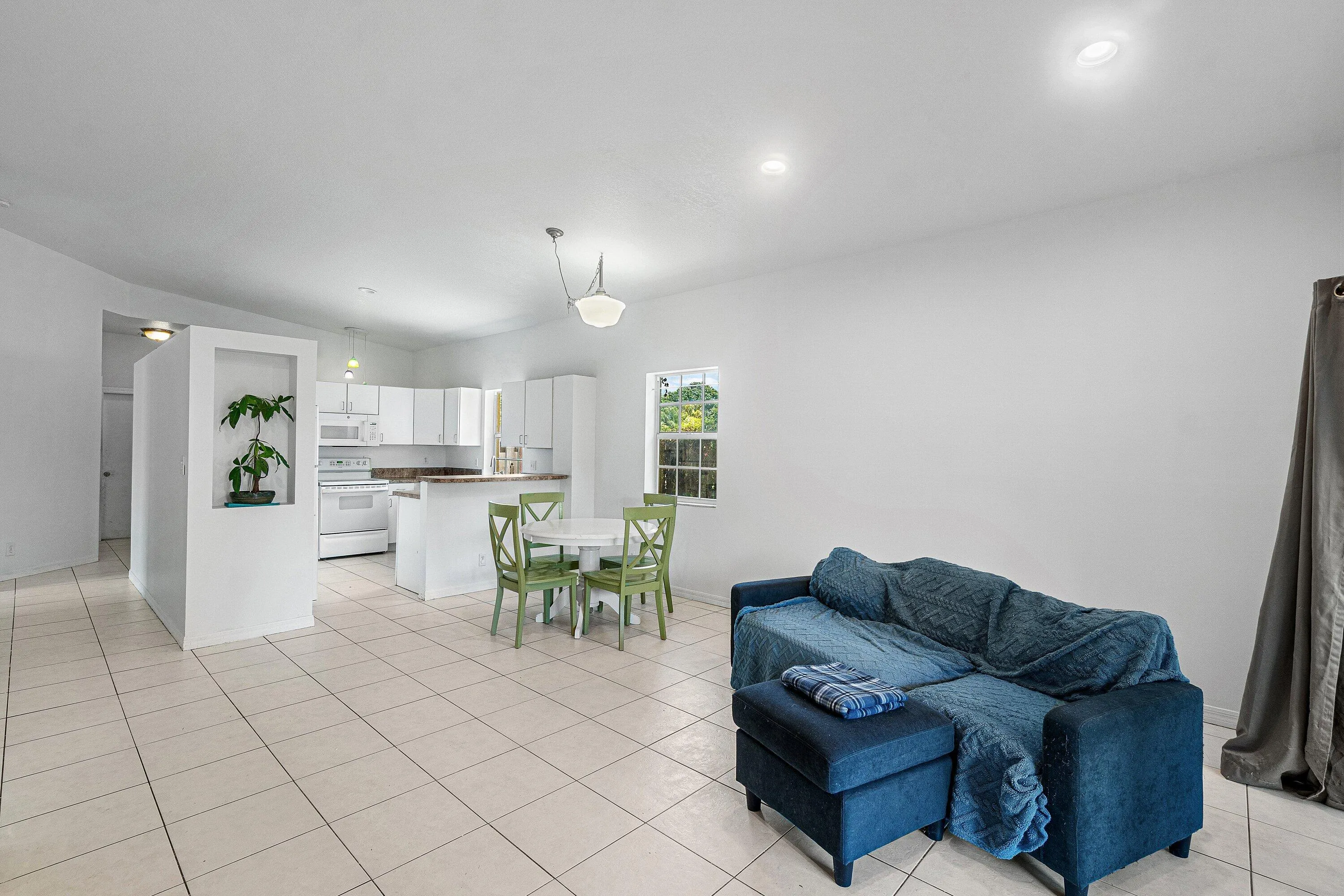 013-2406SundyAvenue-DelrayBeach-FL-33444