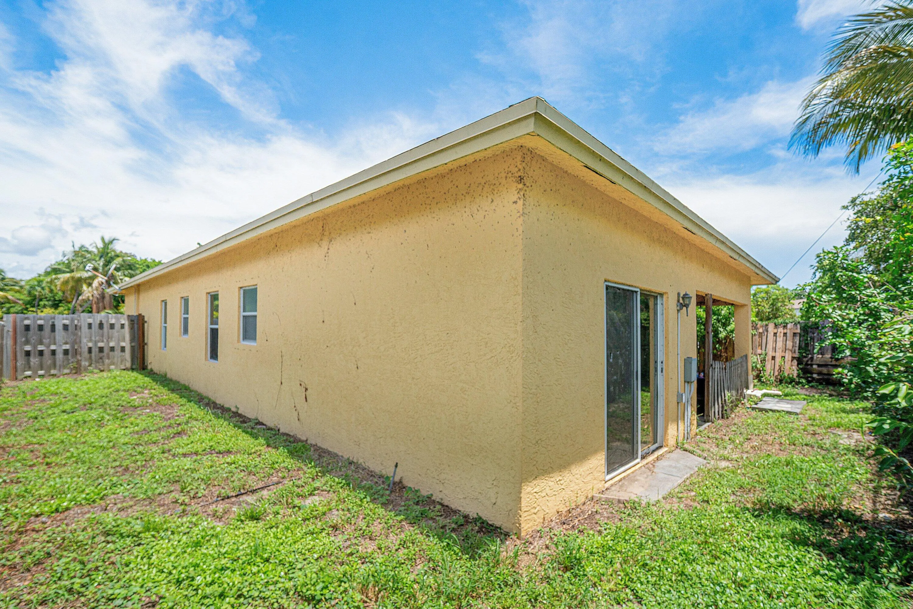 032-2406SundyAvenue-DelrayBeach-FL-33444