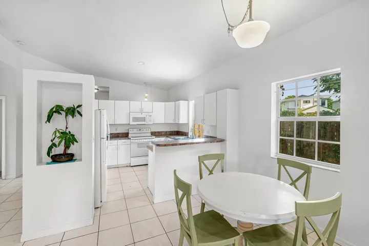 006-2406SundyAvenue-DelrayBeach-FL-33444
