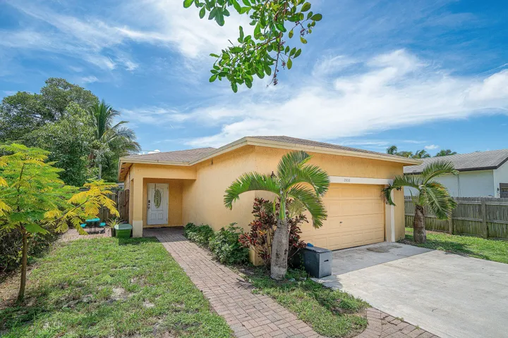 004-2406SundyAvenue-DelrayBeach-FL-33444