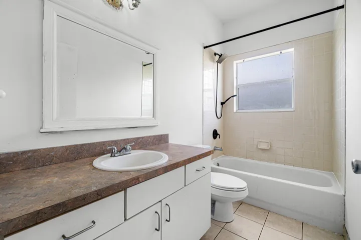 018-2406SundyAvenue-DelrayBeach-FL-33444