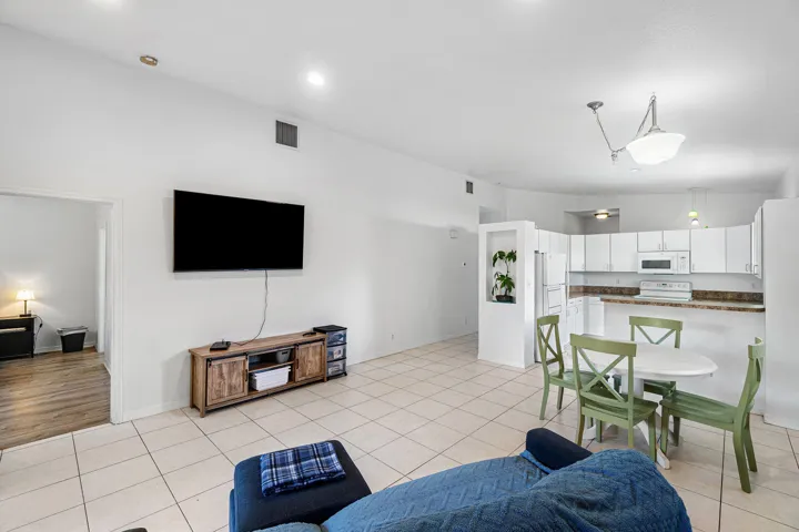 014-2406SundyAvenue-DelrayBeach-FL-33444