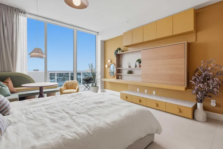 Master bedroom Flamingo