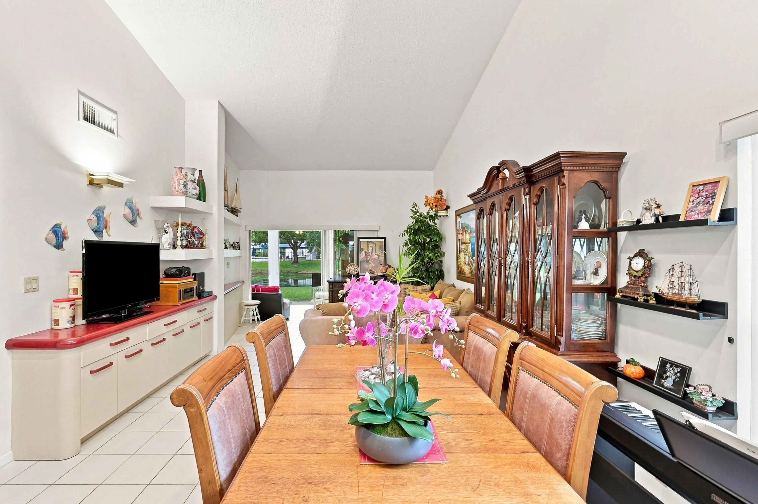 Living & Dining Space