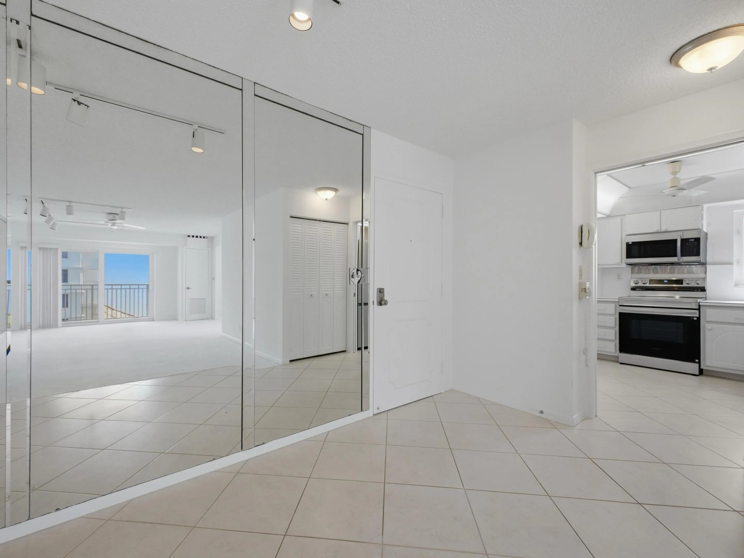 Foyer Kitchen
