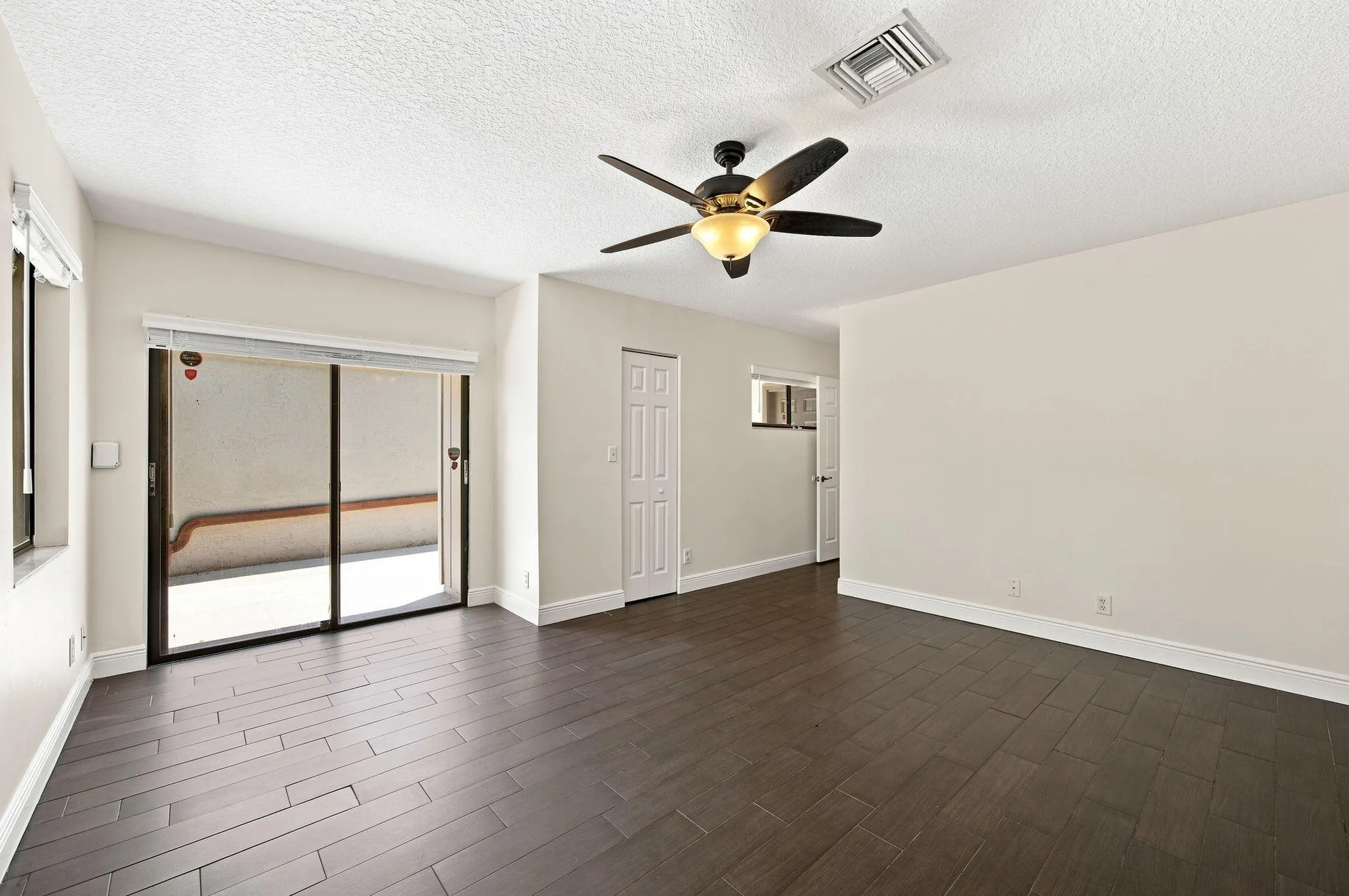 19-web-or-mls-22311-whistling-pines-ln