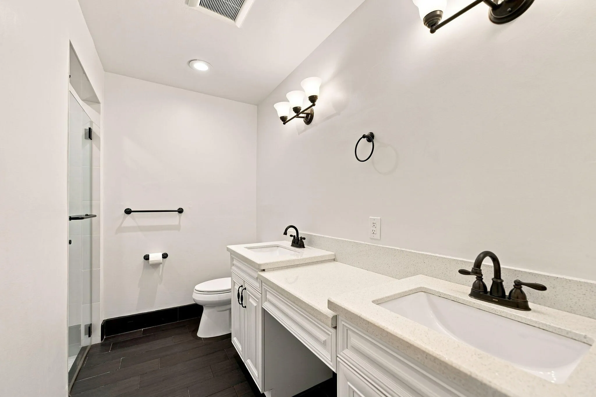 17-web-or-mls-22311-whistling-pines-ln