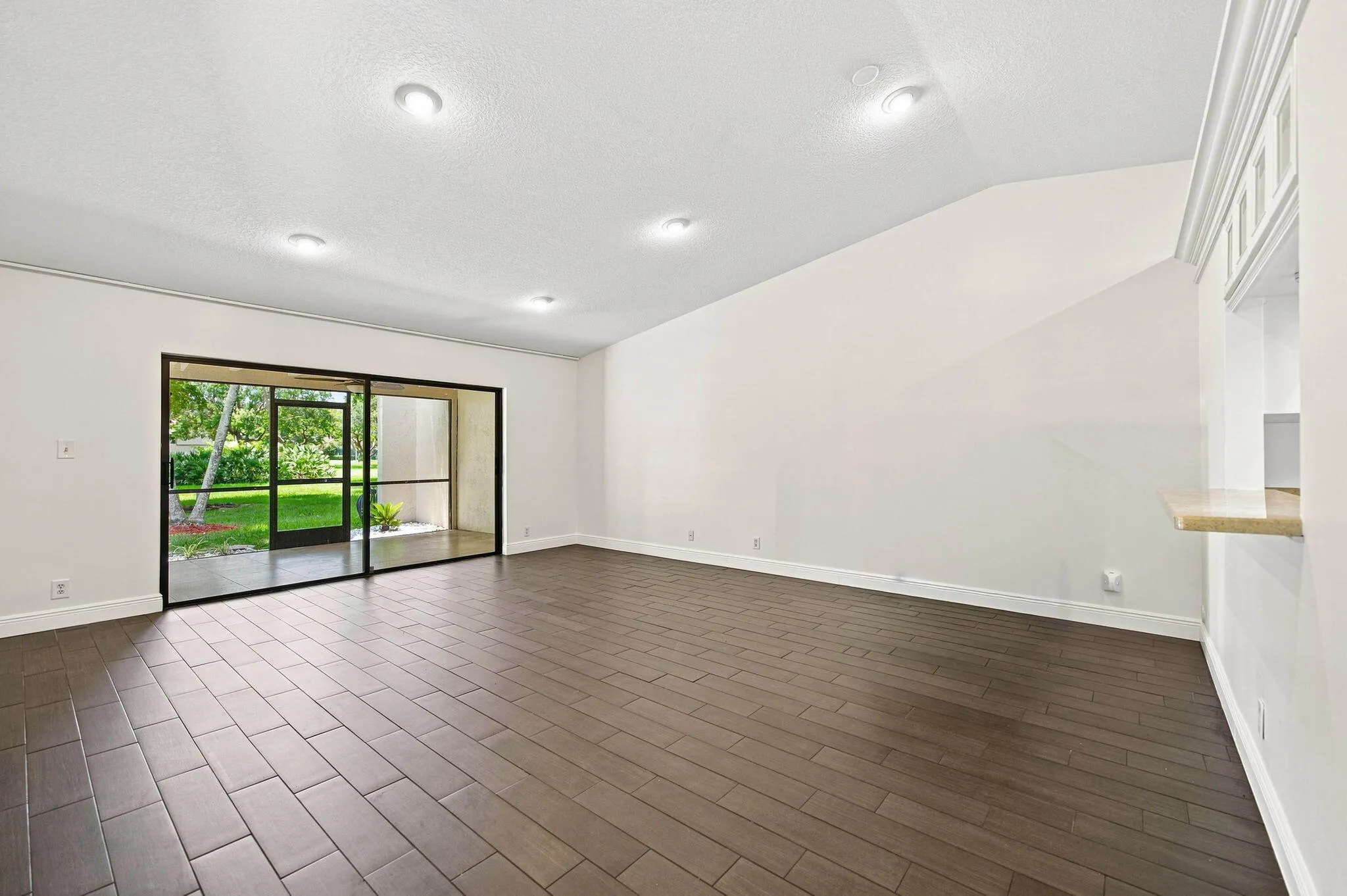7-web-or-mls-22311-whistling-pines-ln