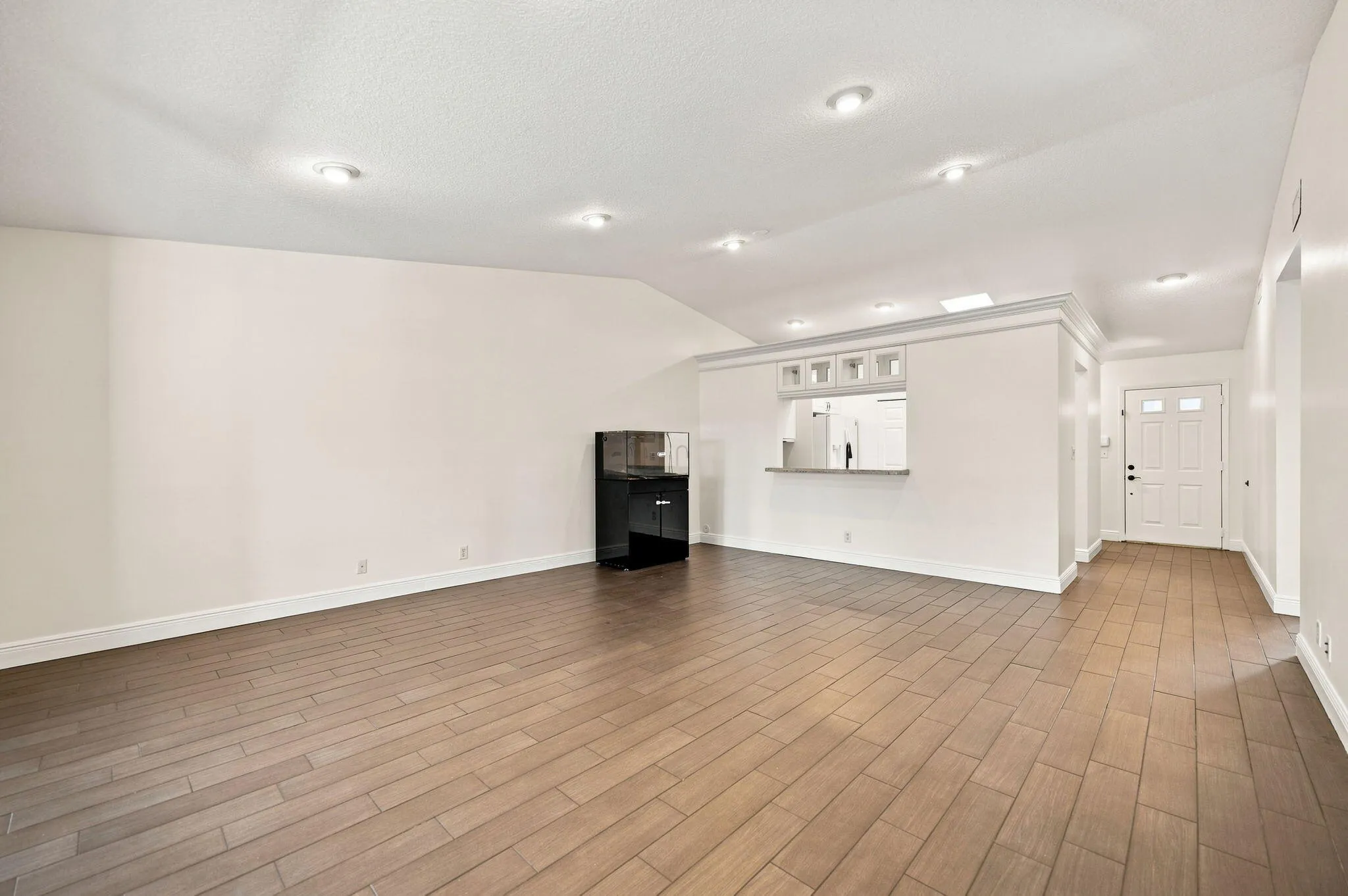 12-web-or-mls-22311-whistling-pines-ln