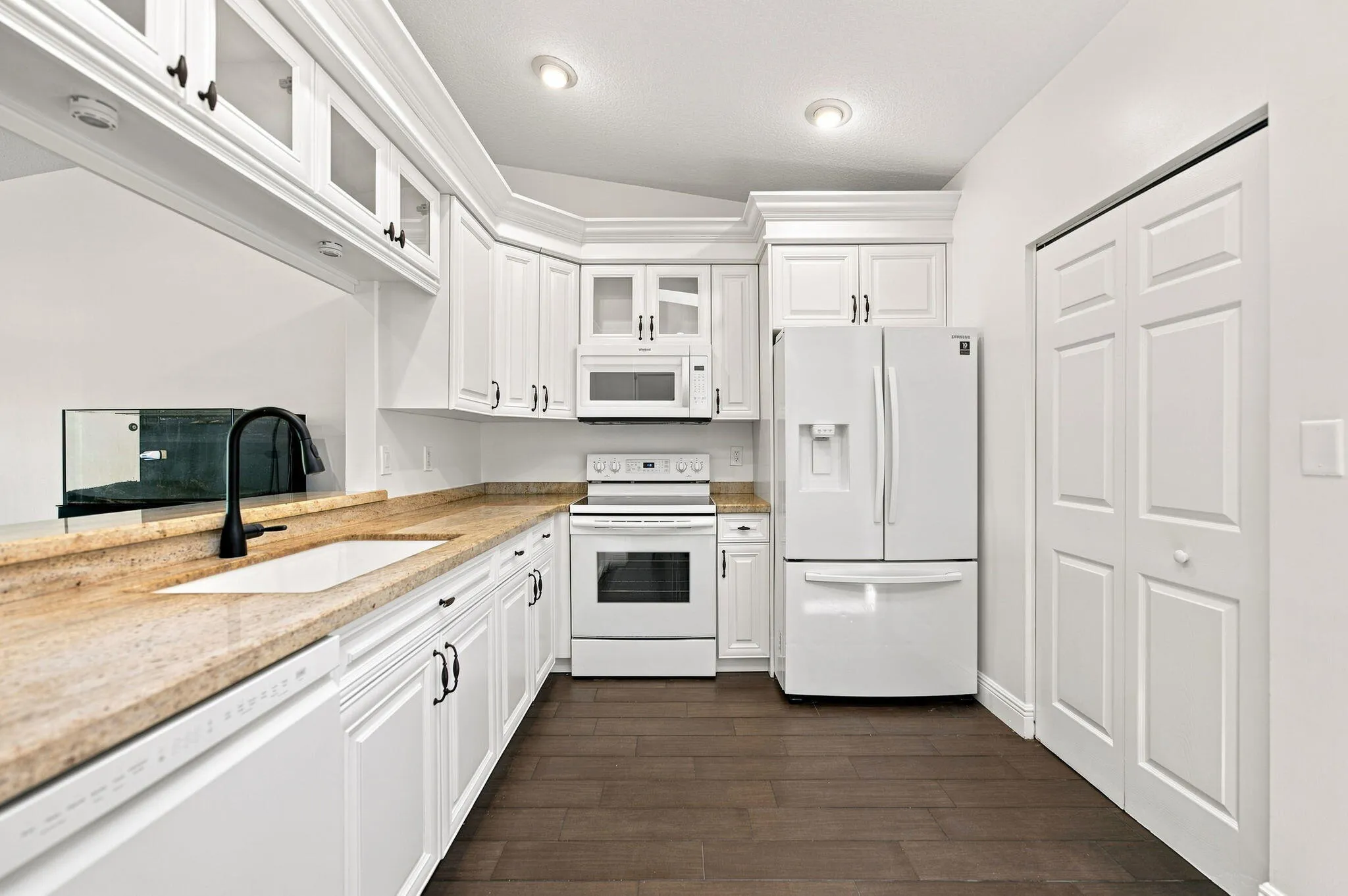 13-web-or-mls-22311-whistling-pines-ln