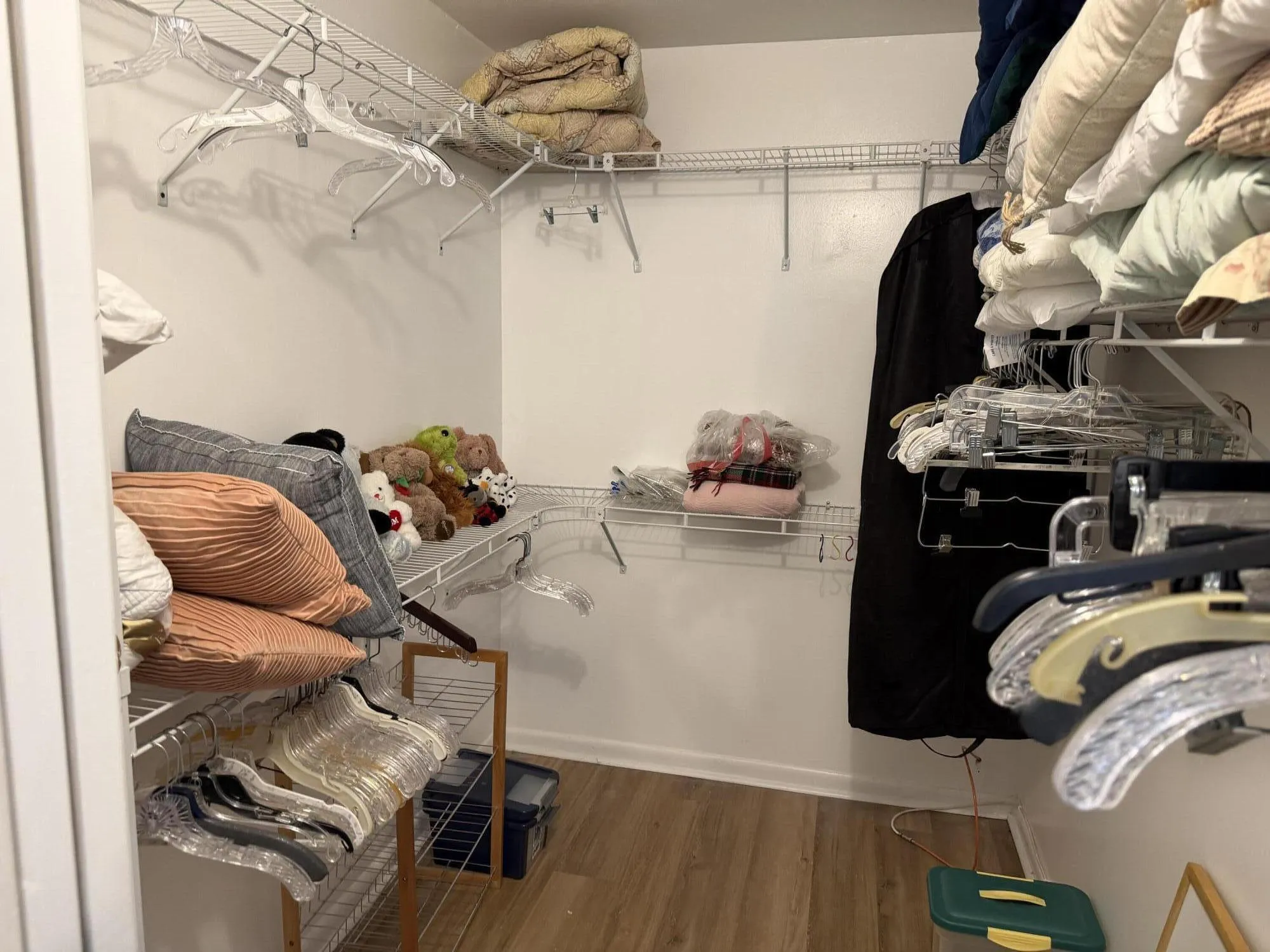 CLOSET