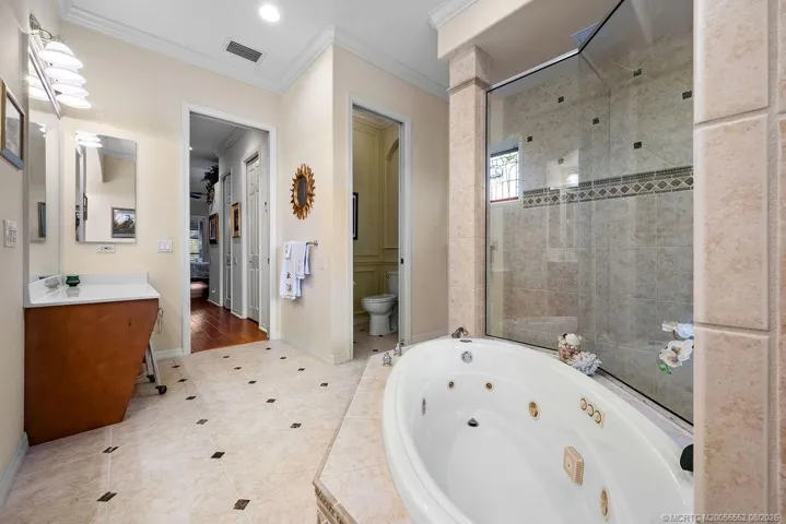 Jetted Soaker Tub