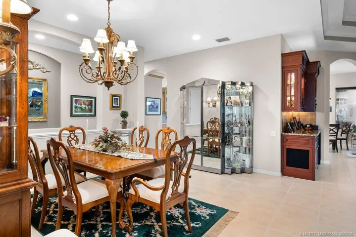 Formal Dining