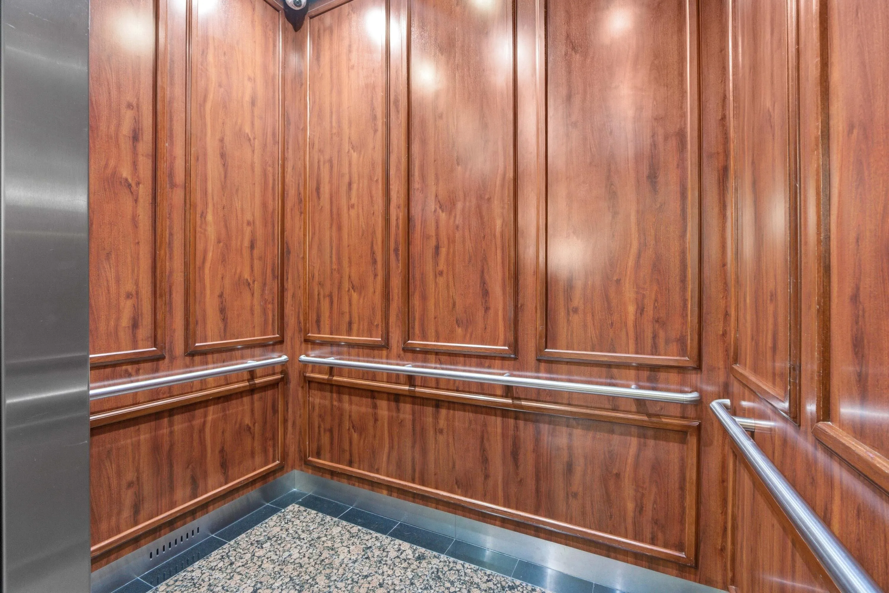 1361 S Ocean Blvd u808_056