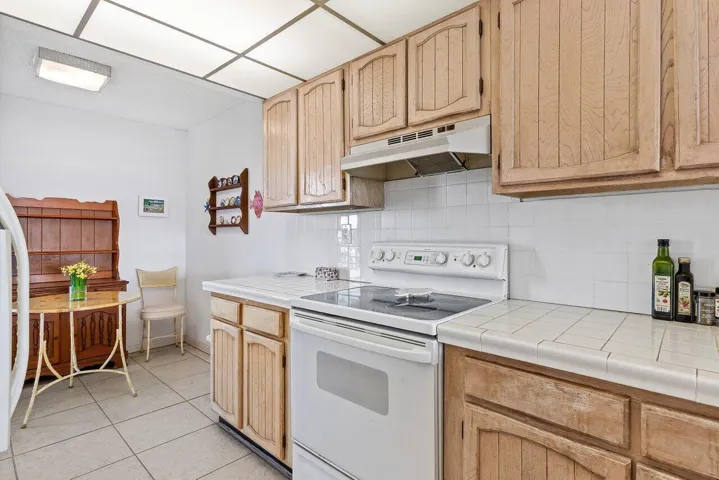 010-13RoyalPalmWay-Unit602-BocaRaton-FL-