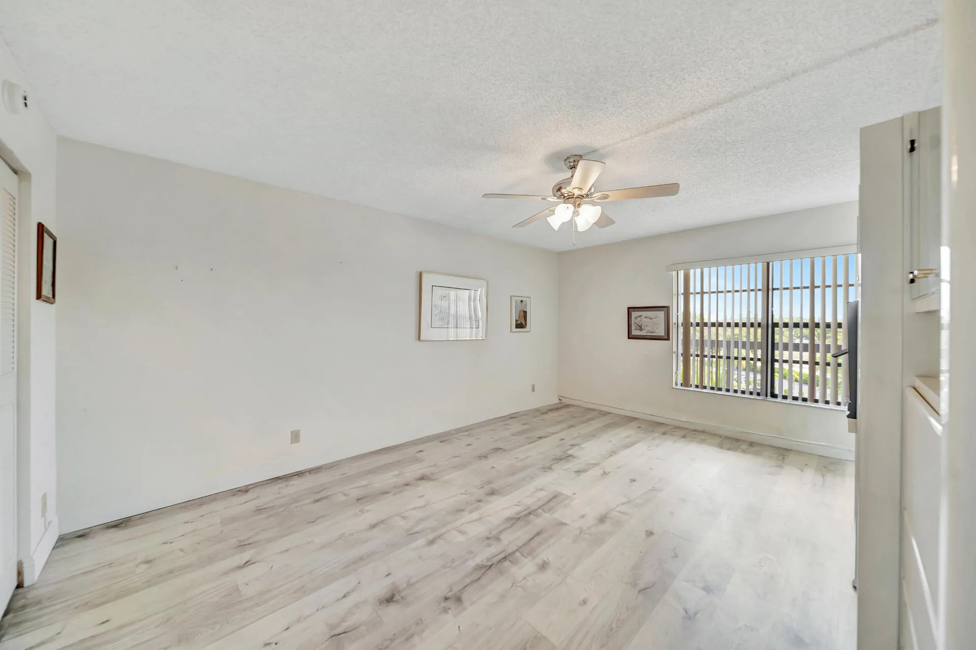 Large Guest Bedroom