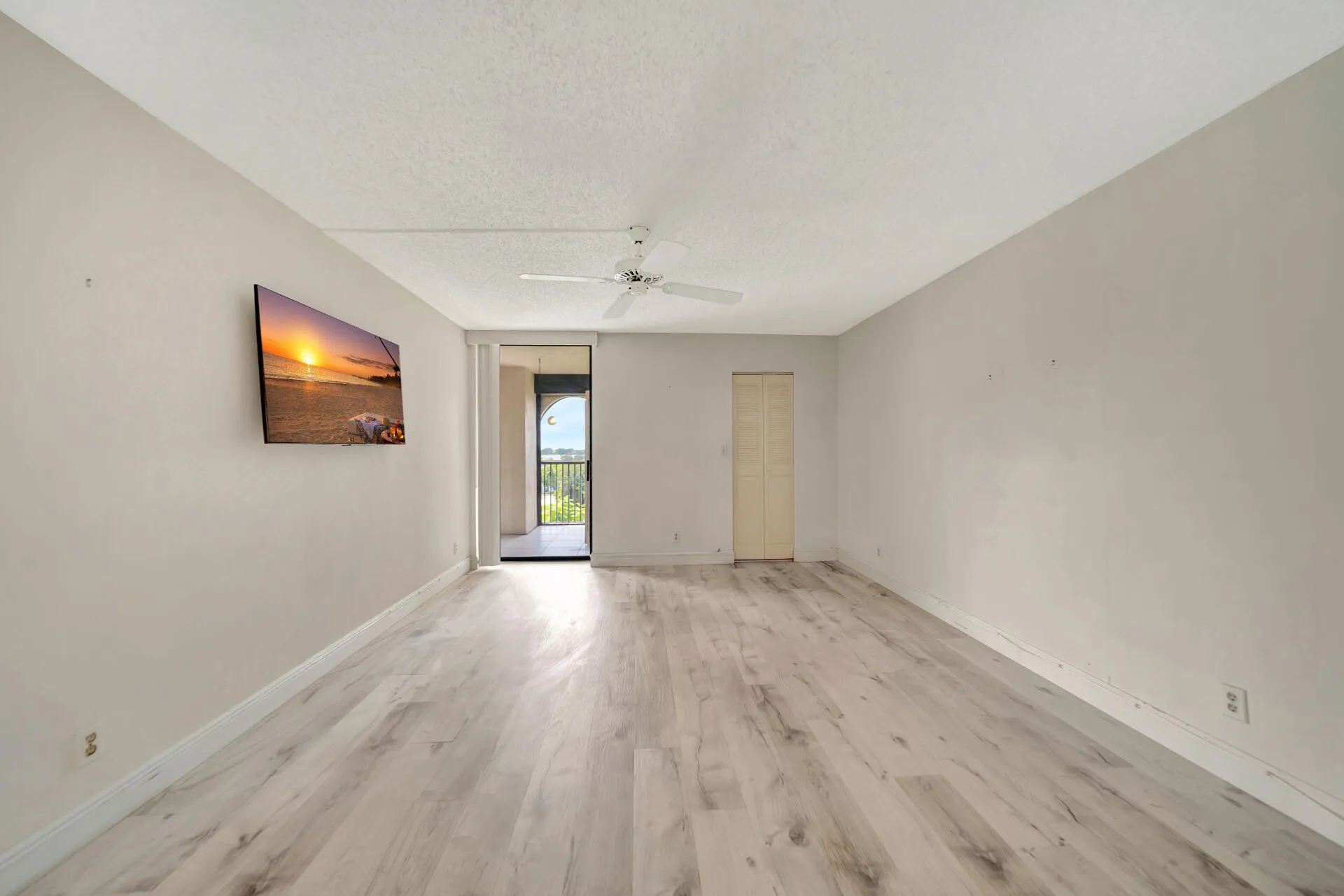 Huge Primary Bedroom