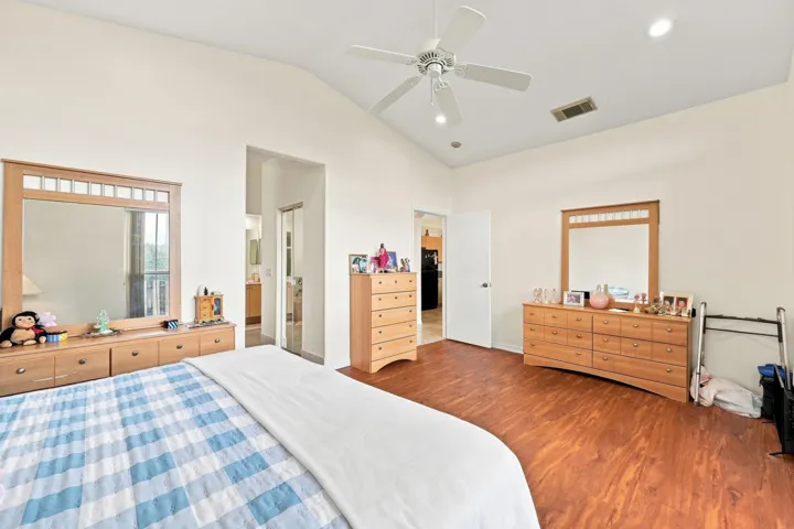 13_primary bedroom