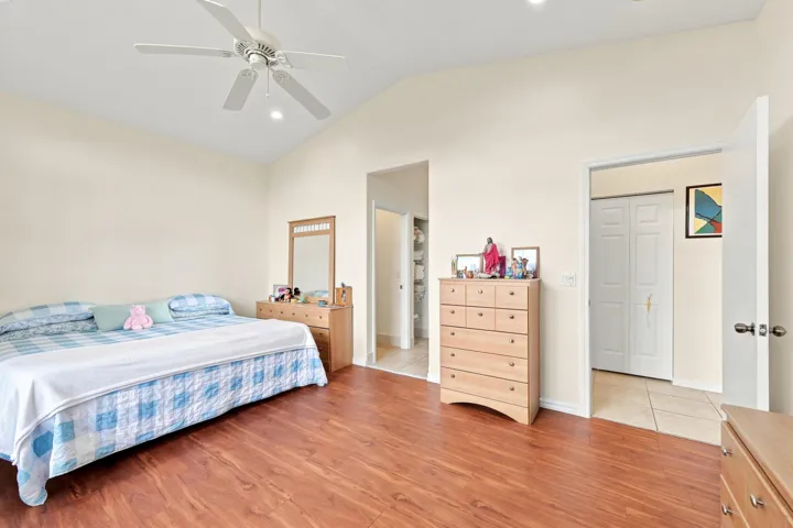 12_primary bedroom