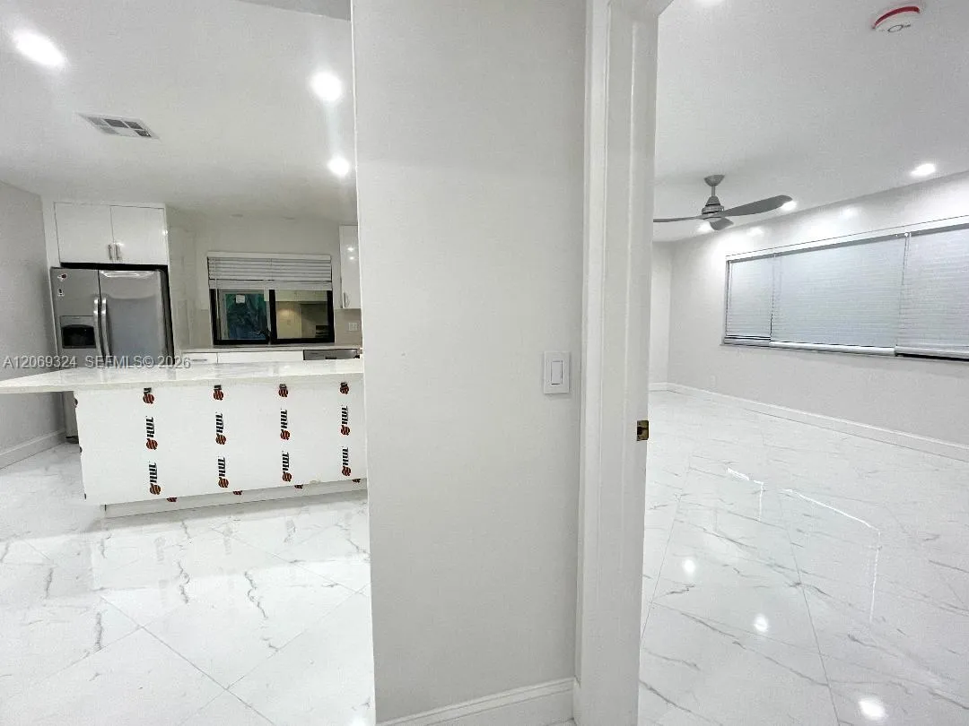 Kitchen/2nd Living Room (In-Law Quoter)