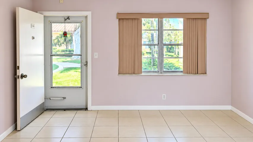 Living​​‌​​​​‌​​‌‌​‌‌​​​‌‌​‌​‌​‌​​​‌​​ Room