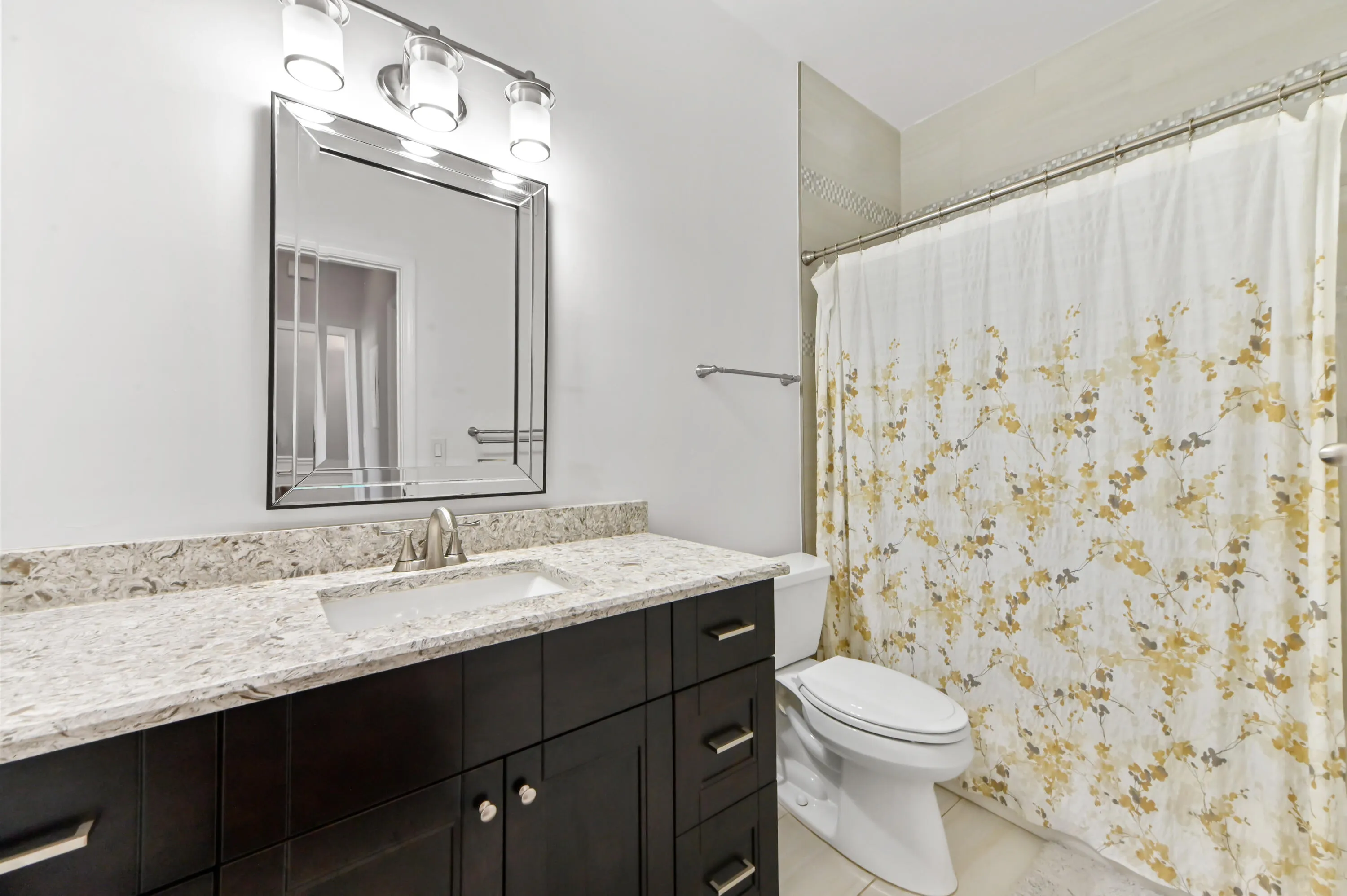 26 bathroom 01