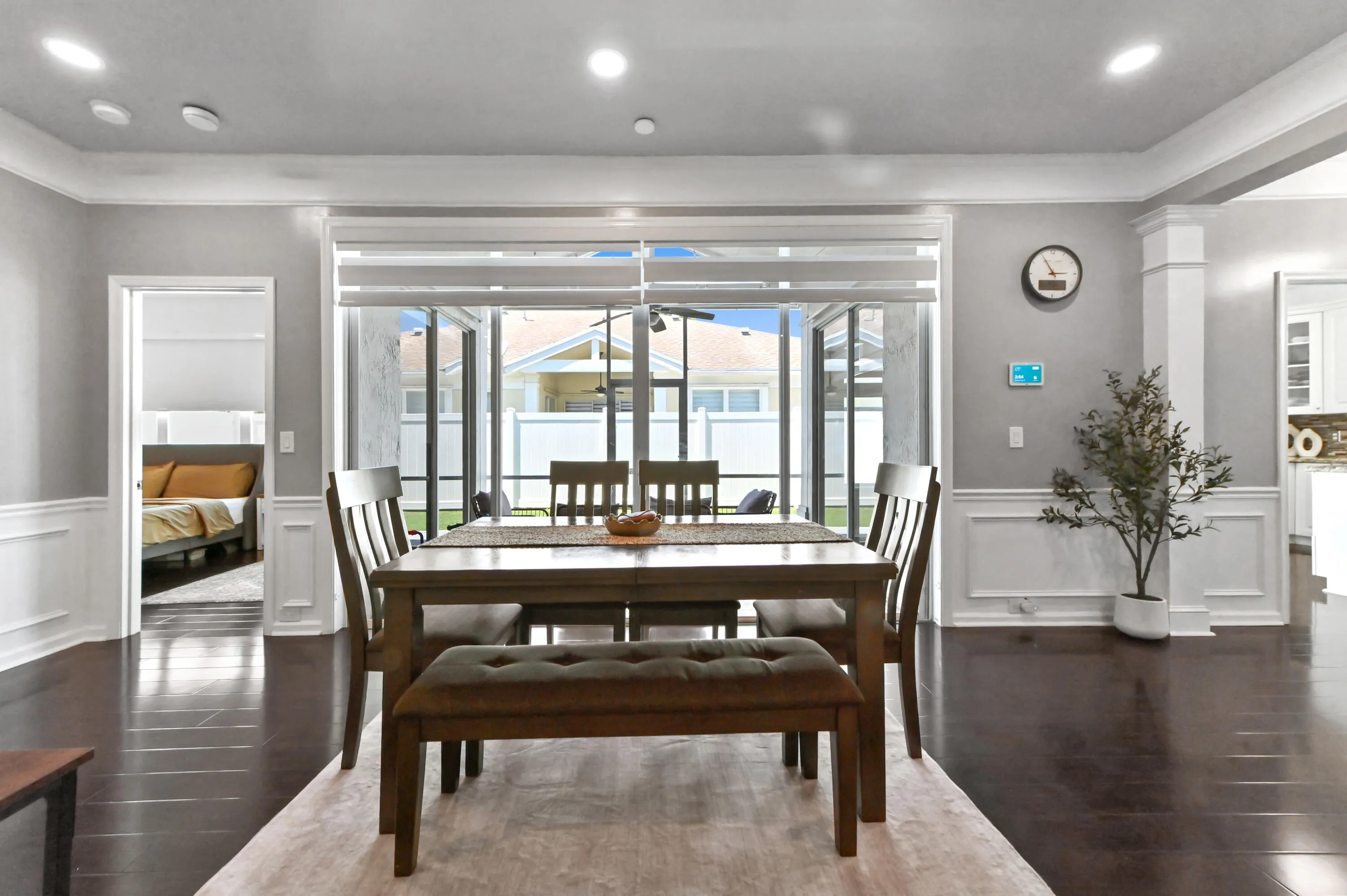 11 dining area 02