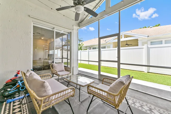 27 porch 01