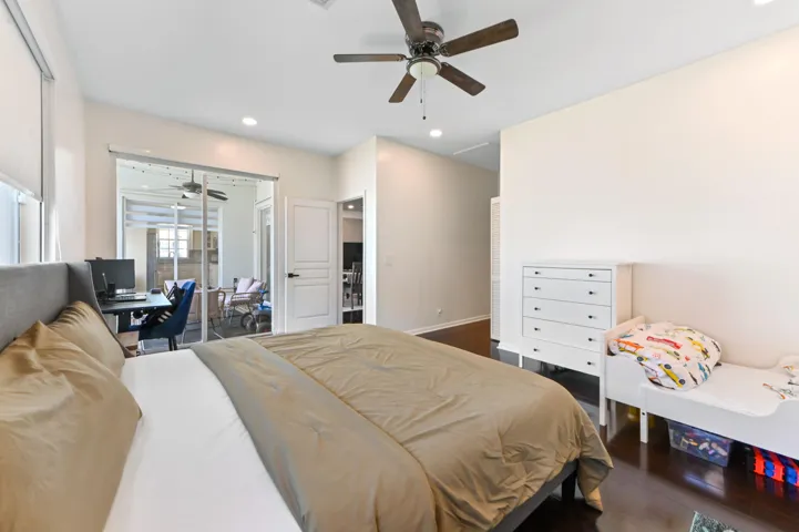 18 bedroom 03
