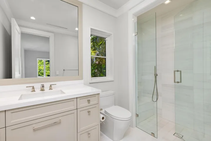 Guest Bath 6