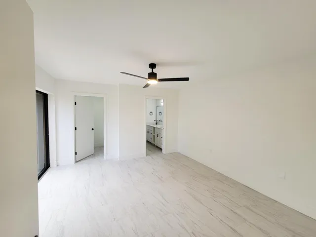 1000077964