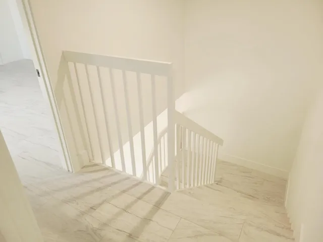 1000077957
