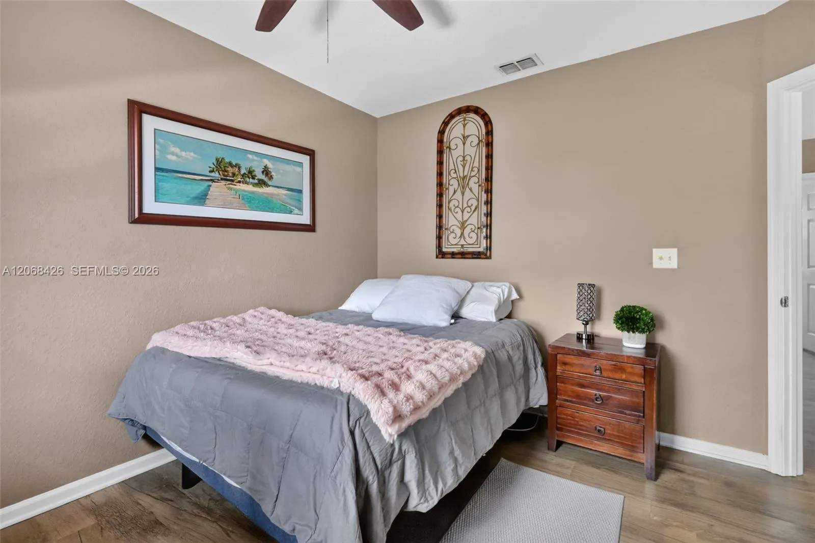 Upstairs Bedroom #3