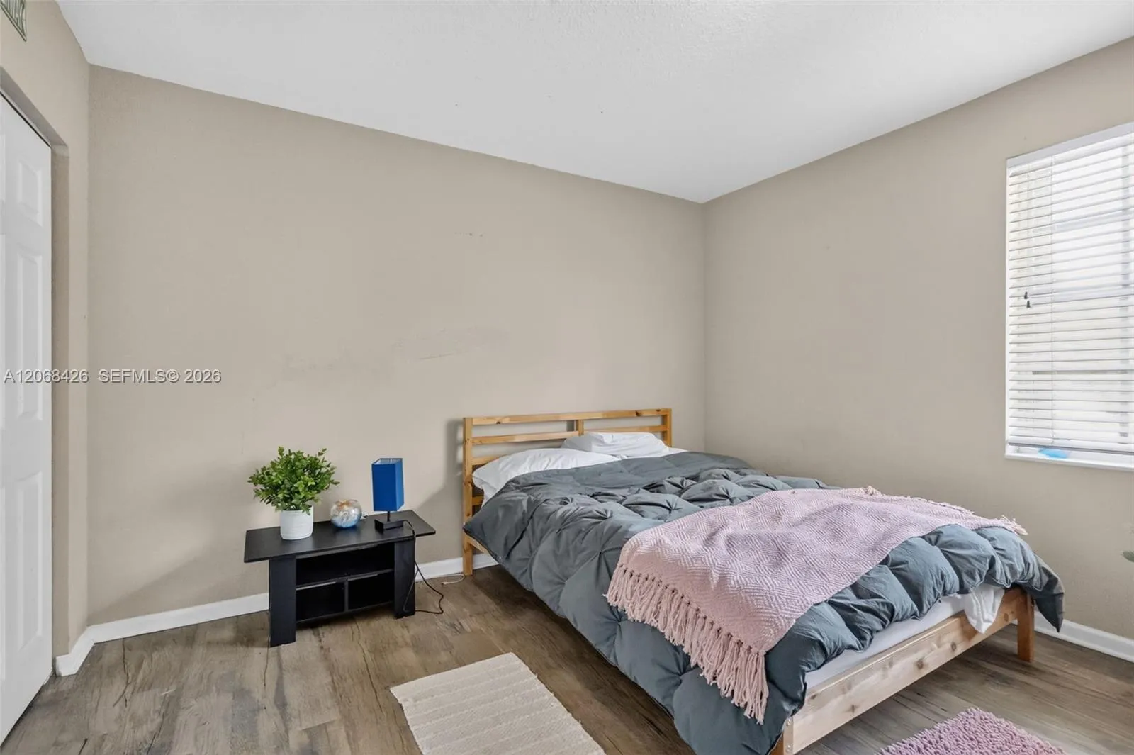 Upstairs Bedroom #4