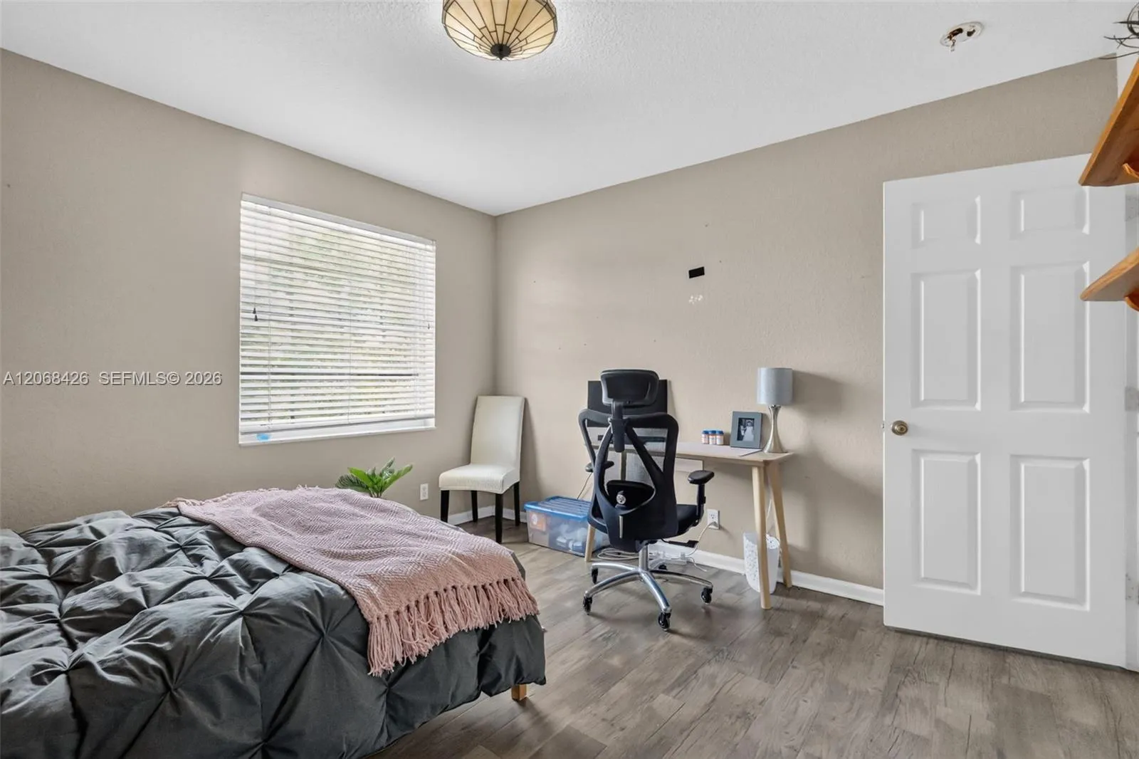 Upstairs Bedroom #4