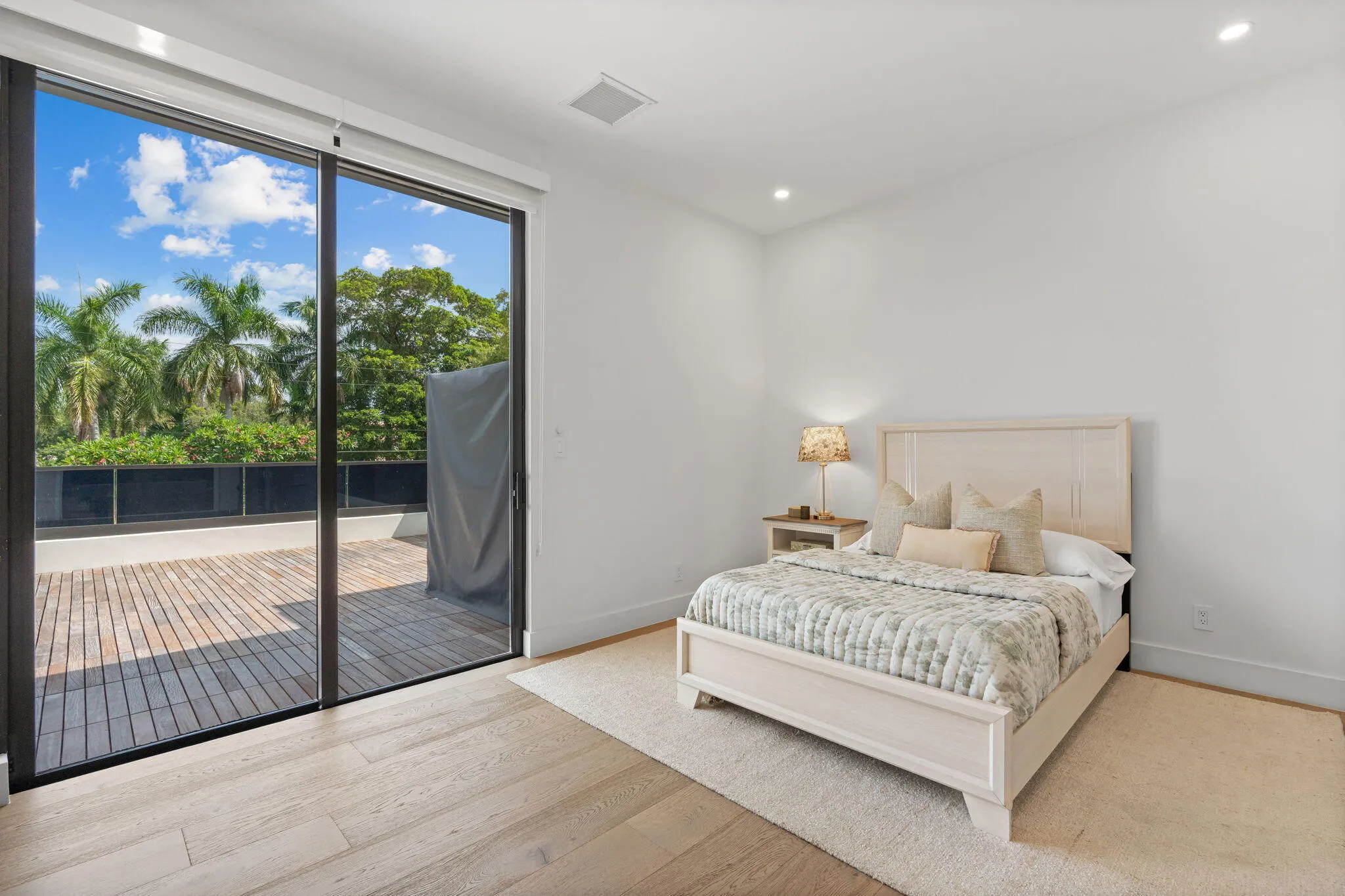 78-web-or-mls-2506 NE 14th St, Fort Laud
