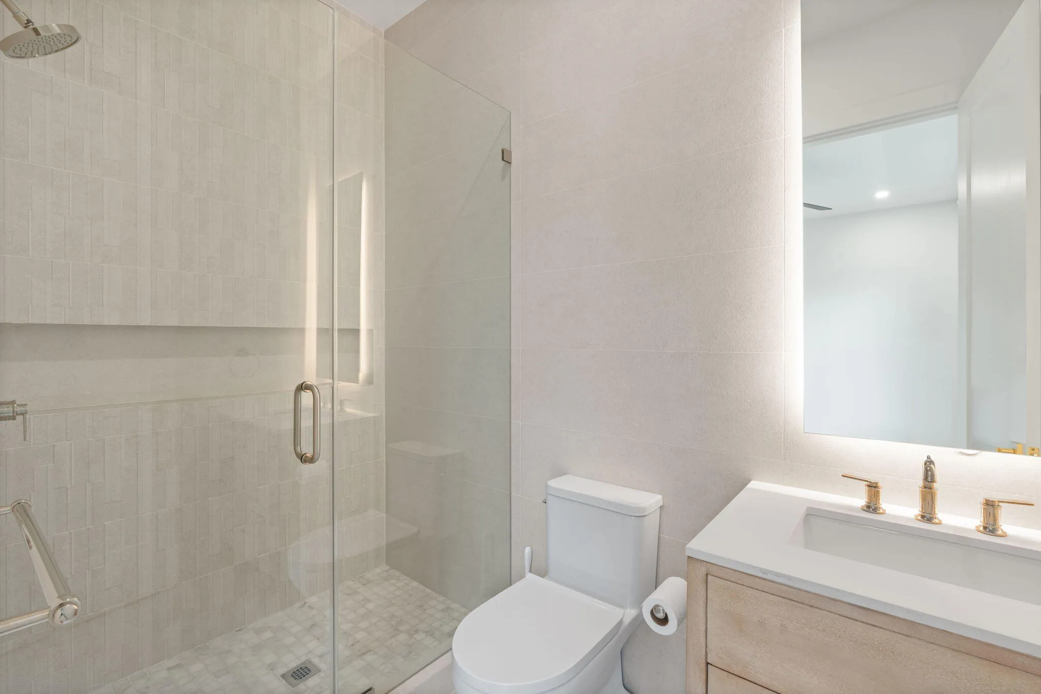 114-web-or-mls-2506 NE 14th St, Fort Lau
