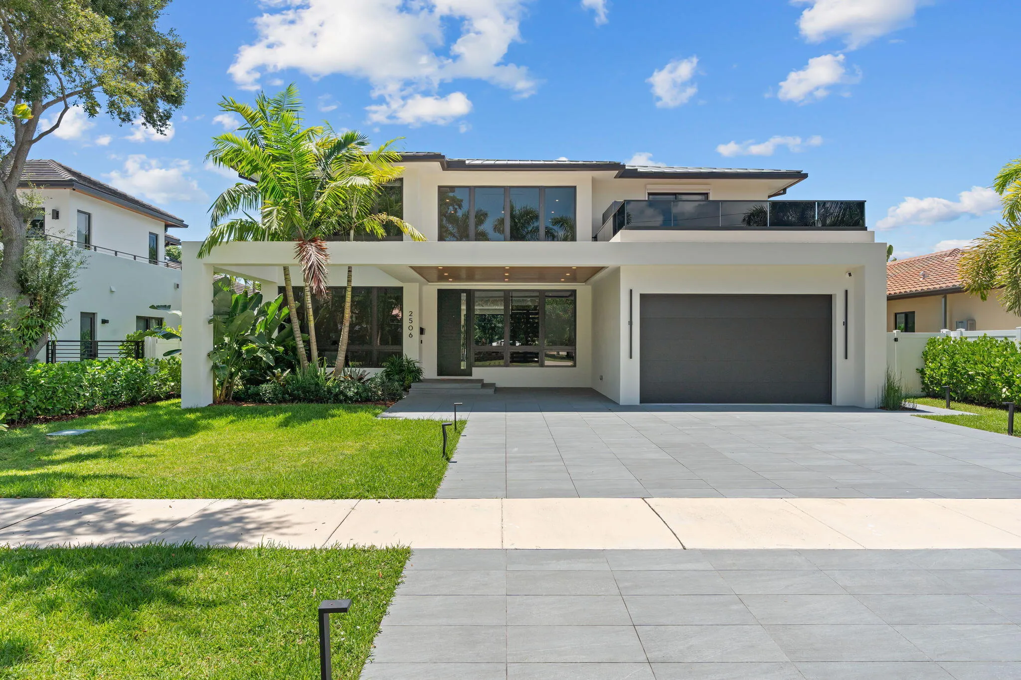 81-web-or-mls-2506 NE 14th St, Fort Laud