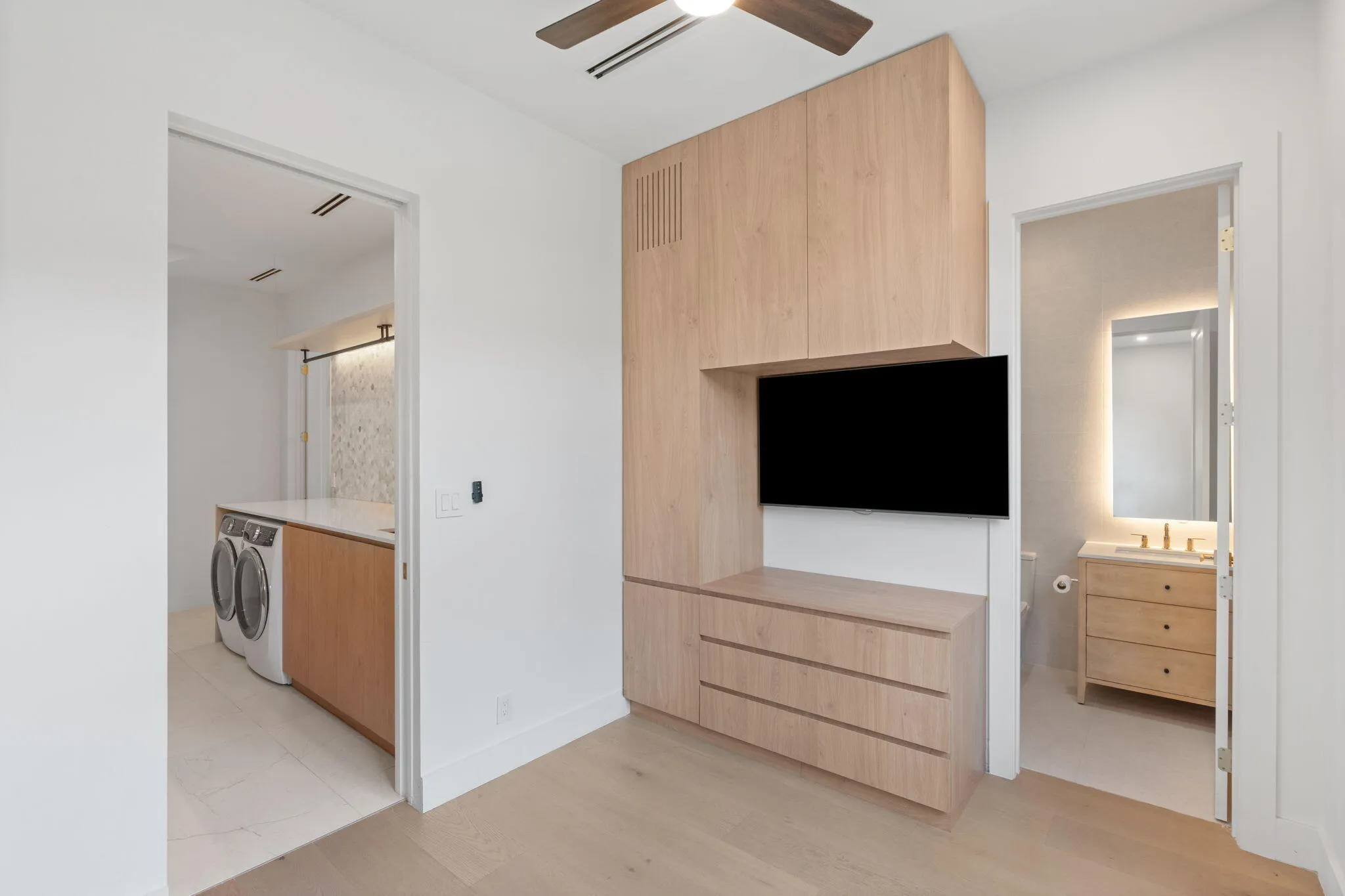 112-web-or-mls-2506 NE 14th St, Fort Lau