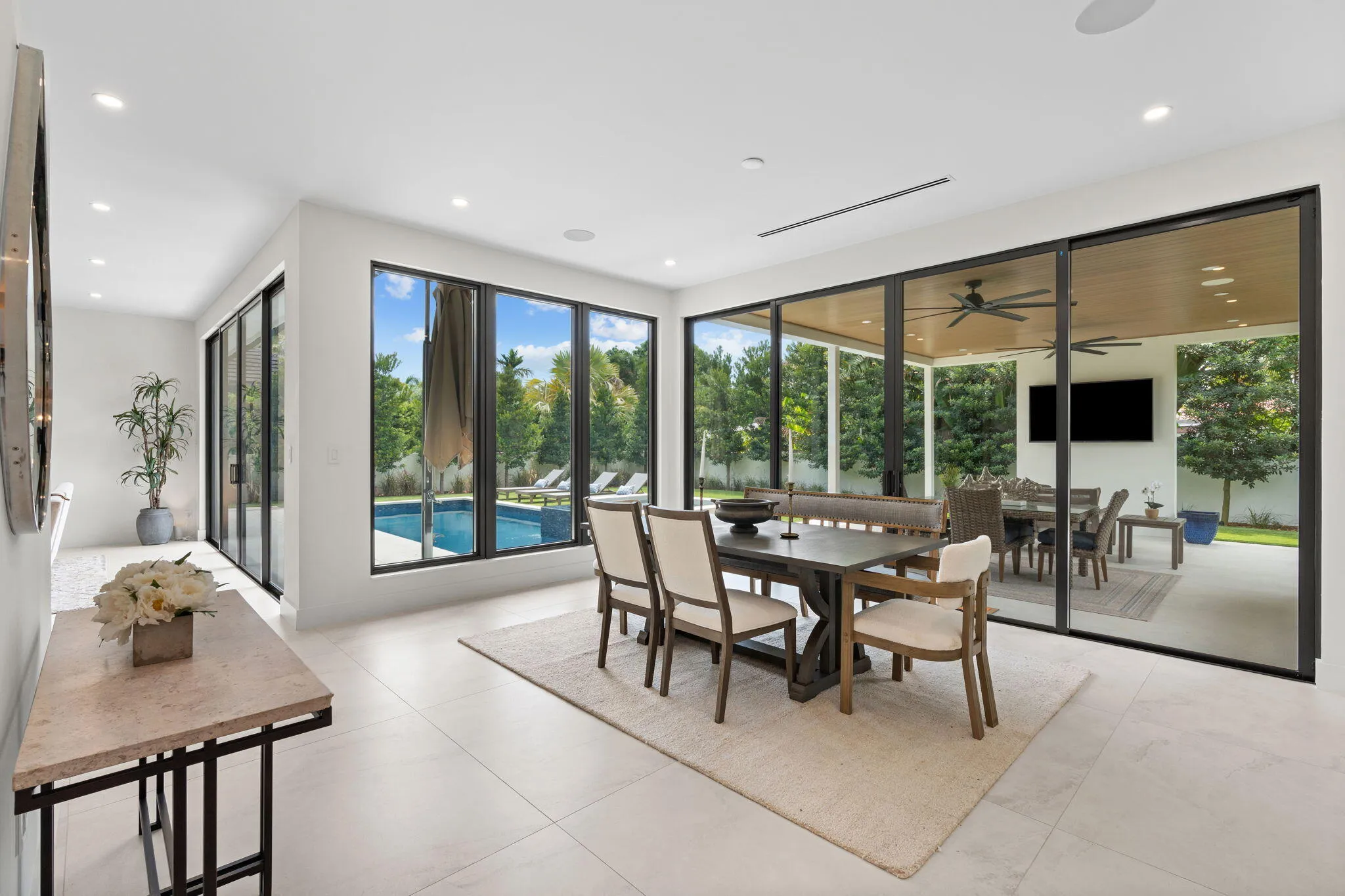 106-web-or-mls-2506 NE 14th St, Fort Lau