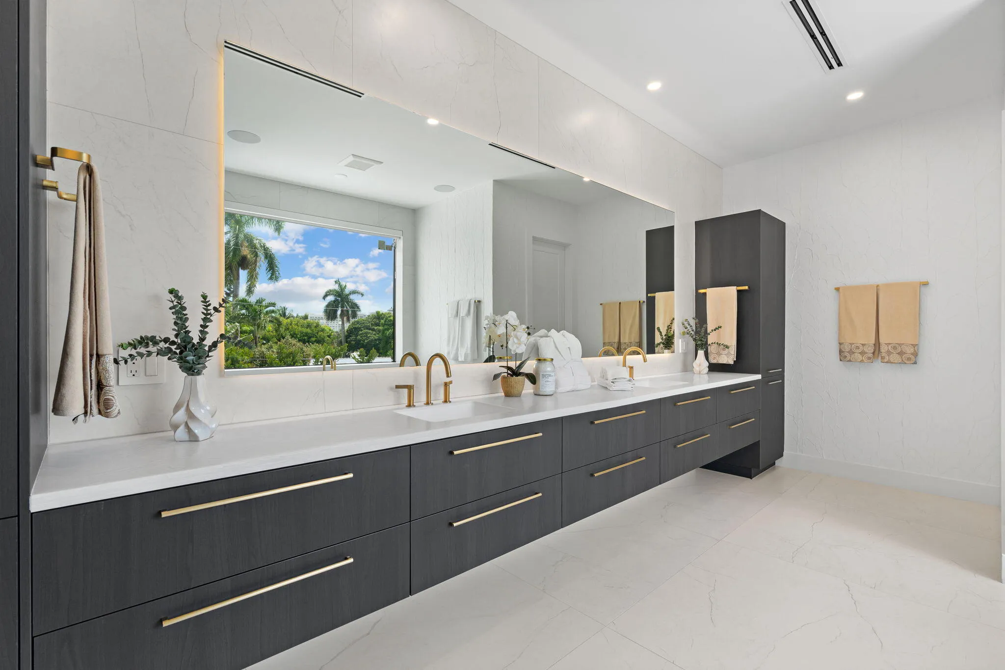 93-web-or-mls-2506 NE 14th St, Fort Laud