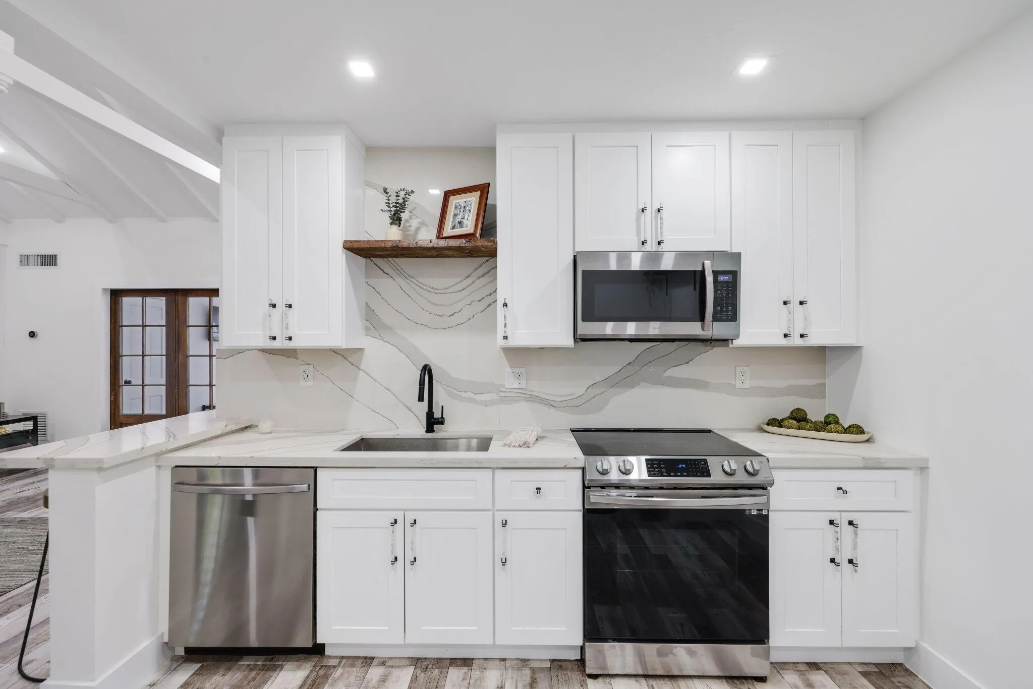 744 Sunset Road - 14.jpg-SMALL