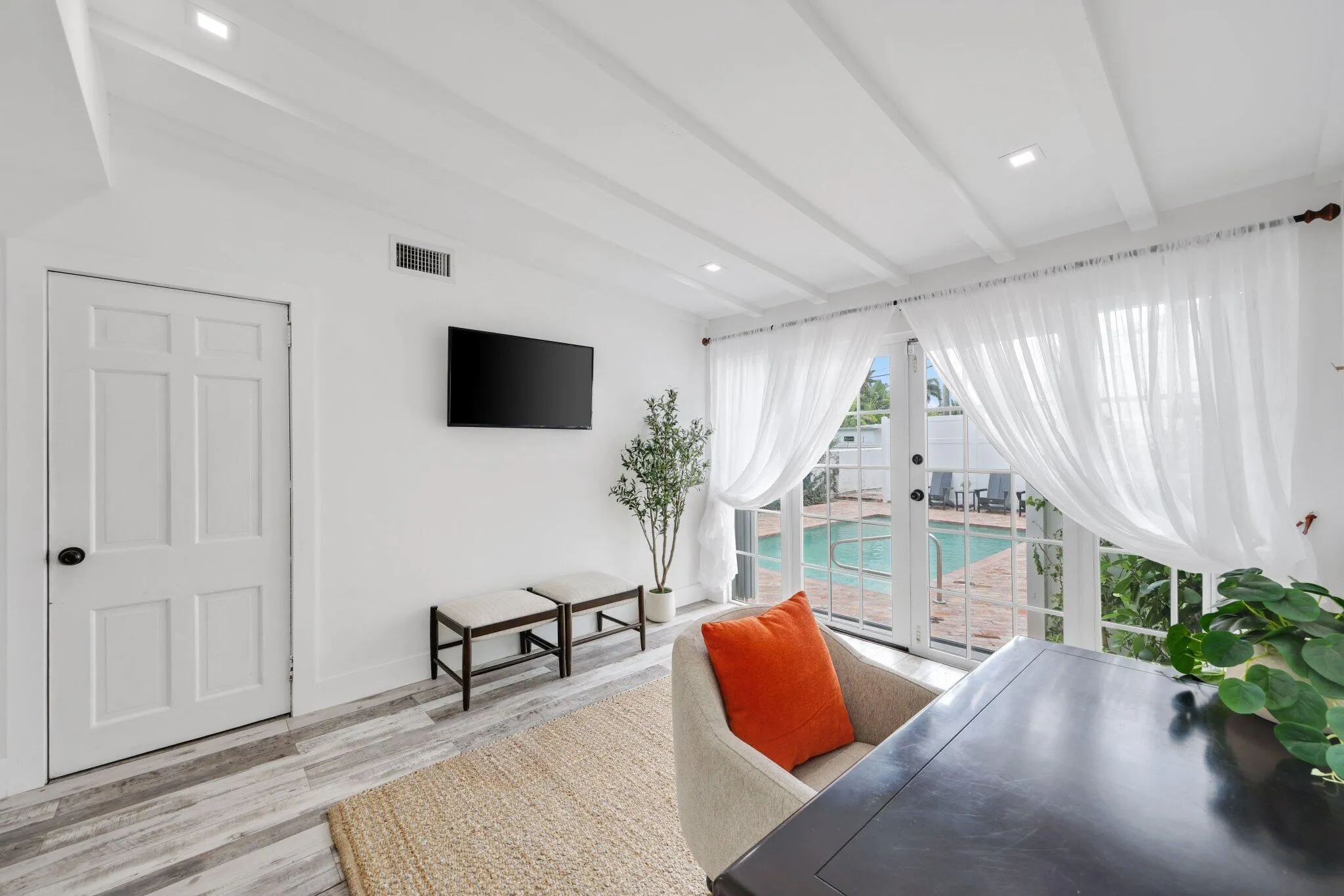 744 Sunset Road - 36.jpg-SMALL