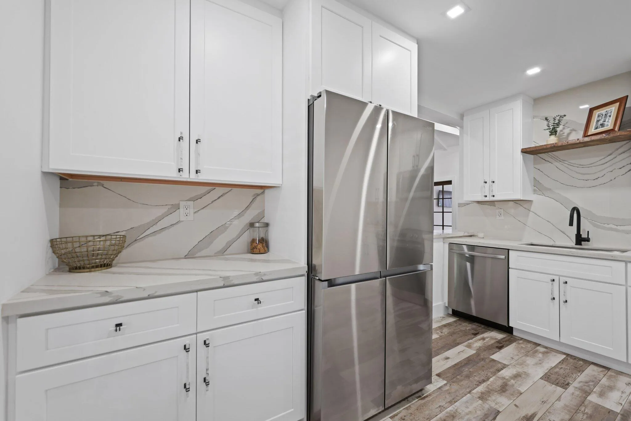 744 Sunset Road - 17.jpg-SMALL