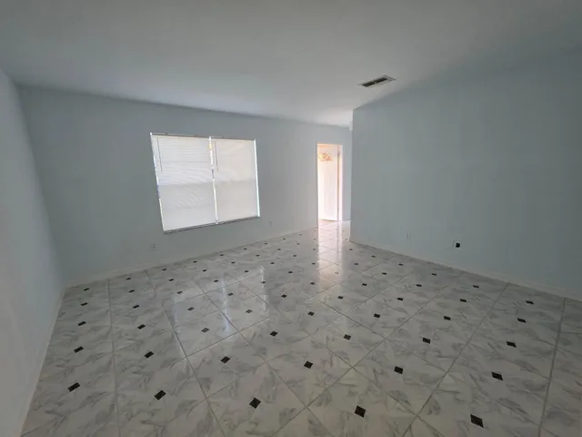 4015