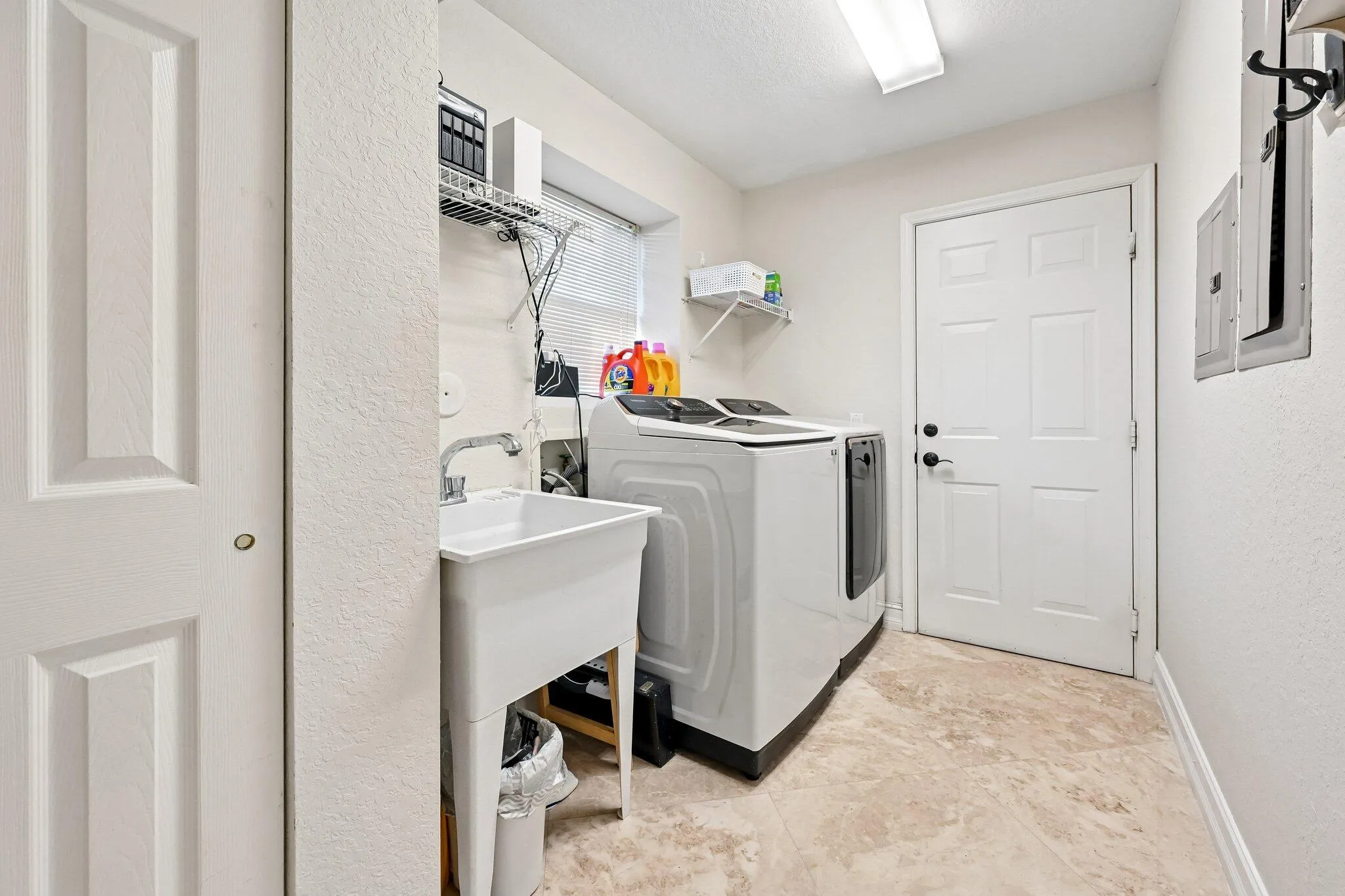 Property photo 33