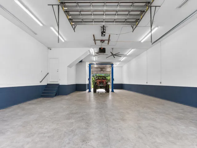 items in garage removed with AI imaging