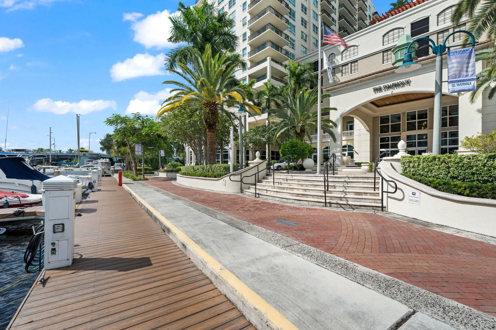 Waterfront promenade beside The Symphony’s private residential marina, with boat slips & direct access to the Riverwalk.